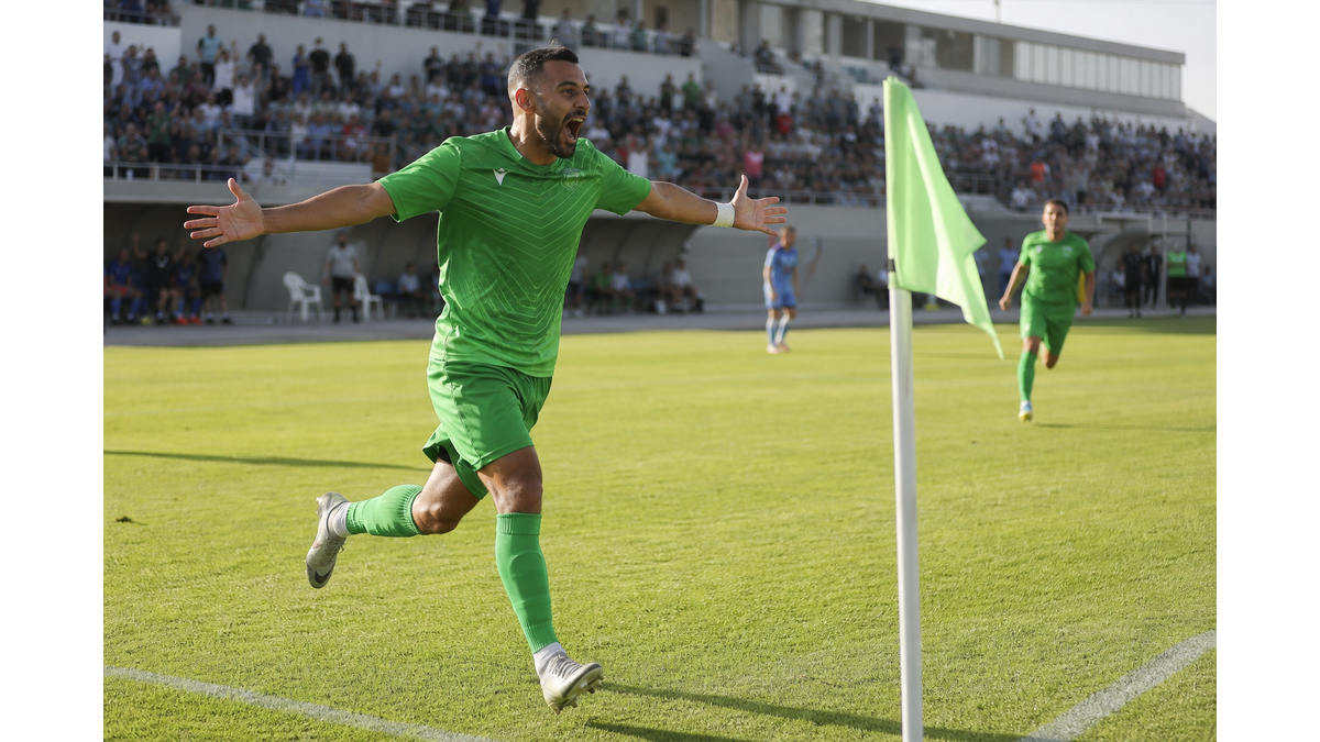 Lois Diony scores first goal for Omonia against Lincoln