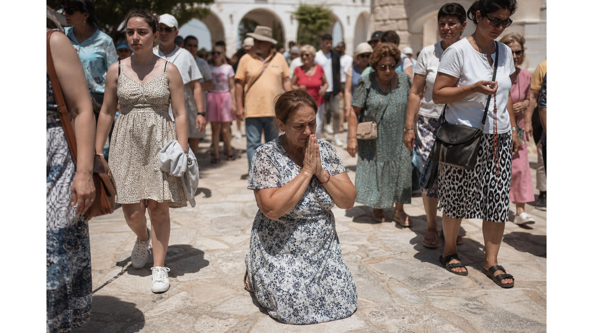 Παναγιά της Τήνου: Το μεγάλο προσκύνημα του Δεκαπενταύγουστου