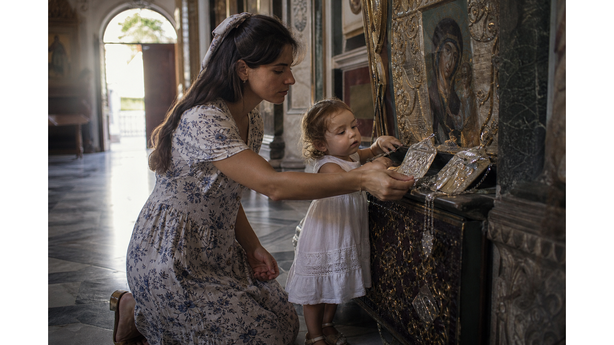 Ioanna Maleskou shares summer moments with her daughter in Kynouria