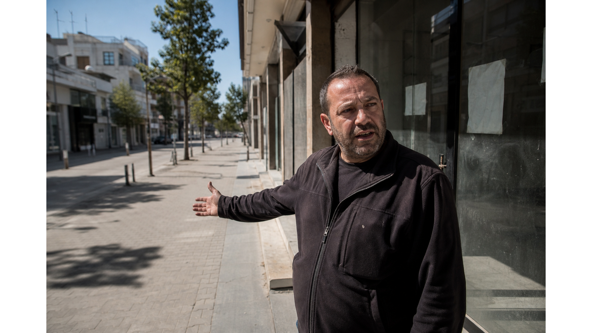 Makarios Avenue has become a dead zone, with two out of three shops remaining vacant: who is demanding that it be reopened for all cars
