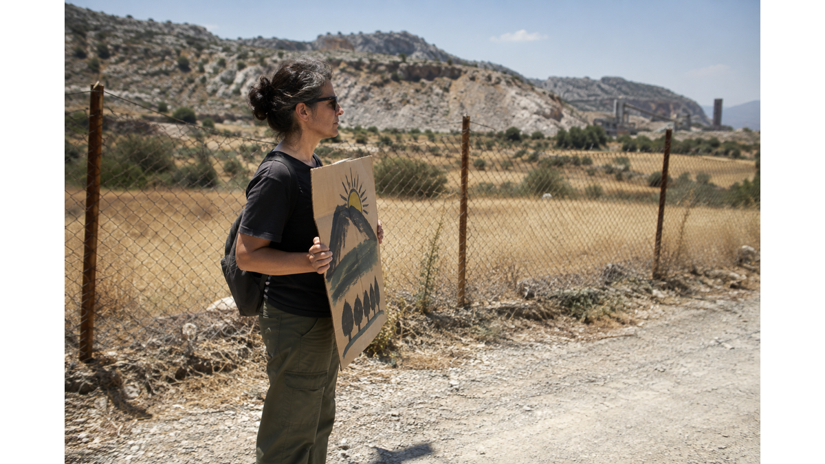 Residents of Mitsero protest against new asphalt plant