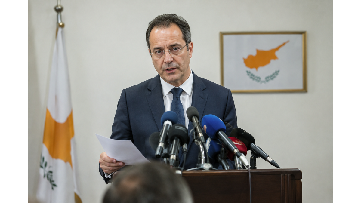 Odysseas Michaelides demands national council meeting over Cyprus issue